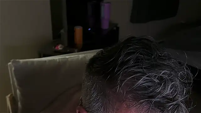 Snapshot of DaddySnowXX chatting on December 2024 11:50:02 AM DaddySnowXX online show from December 2024 11:50:02 AM