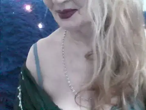 CarlyTreat online show from December 2024 07:40:01 PM