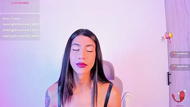 sofiaa grey  online show from December 2025 01:38:02 PM