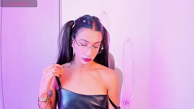 sofiaa grey  online show from December 2025 02:46:01 PM