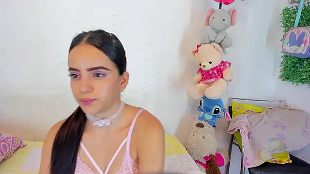 emilyclay 1 online show from October 2025 09:05:02 PM