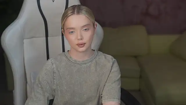 Cassy-Celestial  online show from February 2025 03:23:01 AM