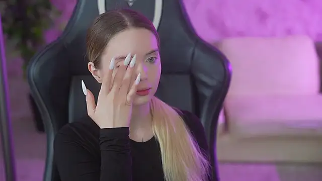 Cassy-Celestial  online show from October 2025 04:09:02 AM