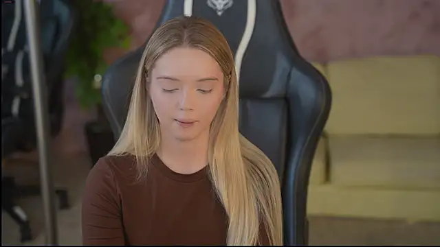 Cassy-Celestial  online show from November 2025 08:35:01 AM