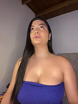 Snapshot of DashaStar chatting on January 2025 08:22:01 PM DashaStar online show from January 2025 08:22:01 PM