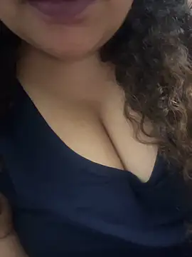 Snehameowwxh online show from November 2025 05:45:02 PM