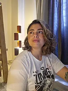 Juliietha servas online show from April 2026 05:32:01 PM