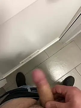 Snapshot of _themask_ chatting on December 2024 10:03:01 PM  themask  online show from December 2024 10:03:01 PM