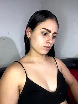 Azuna25 online show from November 2025 06:22:02 PM