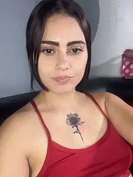 Snapshot of Azuna25 chatting on May 2026 10:17:02 PM Azuna25 online show from May 2026 10:17:02 PM