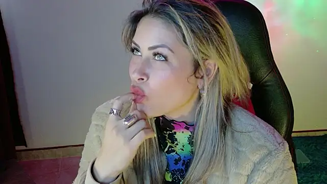 Snapshot of Natalia_Montoya chatting on October 2025 08:29:01 PM Natalia Montoya online show from October 2025 08:29:01 PM