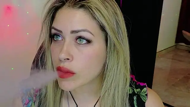 Snapshot of Natalia_Montoya chatting on November 2025 05:50:02 PM Natalia Montoya online show from November 2025 05:50:02 PM