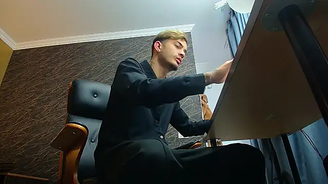 BrandonTate online show from December 2025 11:48:01 AM