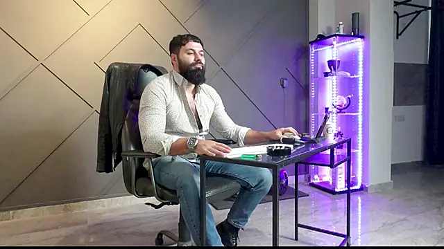 mattmasterss online show from December 2024 07:02:02 AM