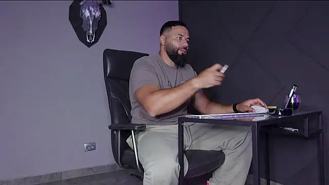 mattmasterss online show from September 2025 09:18:01 PM