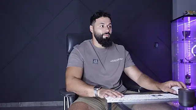 mattmasterss online show from July 2026 05:23:01 PM