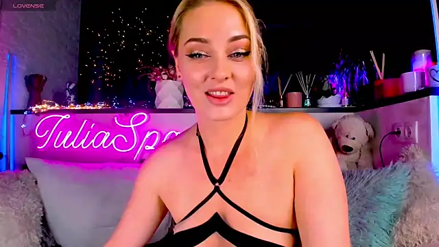  JuliaSpace  online show from December 2024 03:56:02 PM