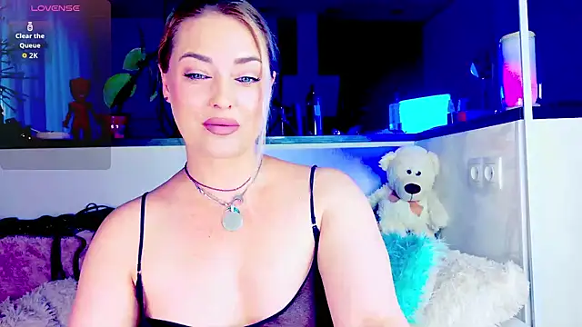  JuliaSpace  online show from July 2026 05:16:01 PM