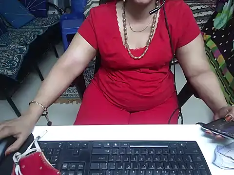 Snapshot of Arushisingh8888 chatting on March 2025 07:32:02 AM Arushisingh8888 online show from March 2025 07:32:02 AM