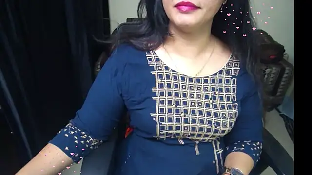 Arushisingh8888 online show from April 2026 01:41:01 PM