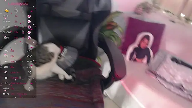 mily thomson b  online show from October 2025 10:08:01 PM