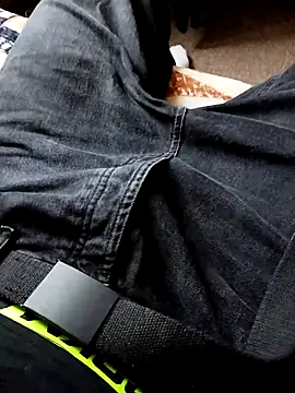 Snapshot of alejandrololo chatting on October 2025 02:20:01 PM alejandrololo online show from October 2025 02:20:01 PM