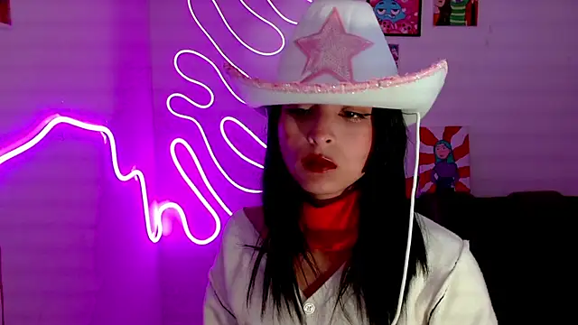 Snapshot of Kind_Scarlett chatting on February 2025 11:34:01 PM Kind Scarlett online show from February 2025 11:34:01 PM