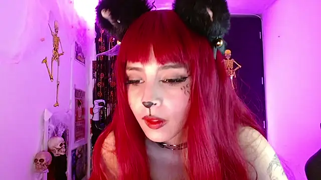 Snapshot of Kind_Scarlett chatting on October 2025 06:45:02 AM Kind Scarlett online show from October 2025 06:45:02 AM