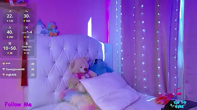 HECATE 23 online show from January 2025 07:21:02 PM