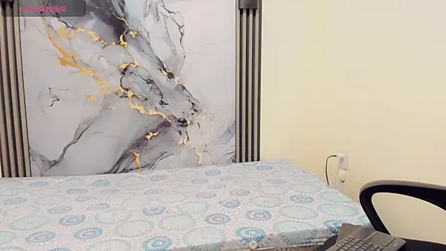 Rubi 30 online show from November 2025 02:06:02 PM