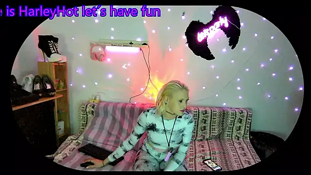 Harleyhot13061 online show from January 2026 05:07:02 PM