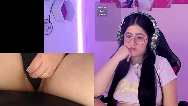 DanielaHang online show from January 2025 01:11:01 PM