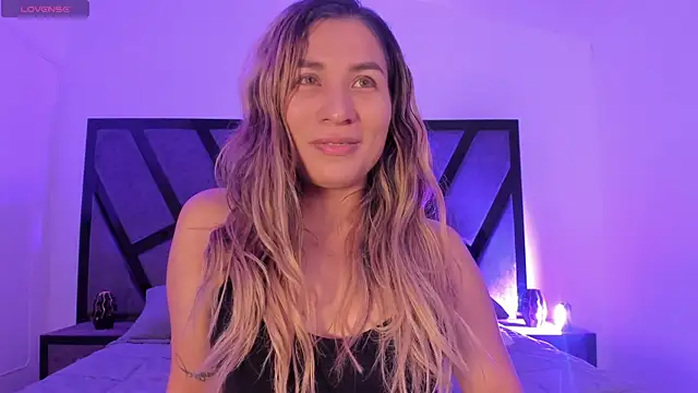 Snapshot of CamilaPreston chatting on May 2026 07:24:02 AM CamilaPreston online show from May 2026 07:24:02 AM