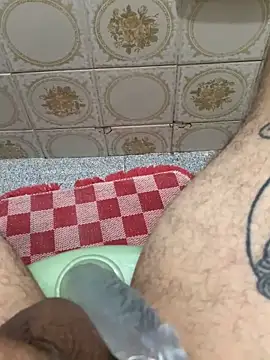 MalvadoFavorito28 online show from November 2025 10:11:02 PM