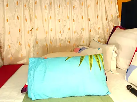 Snapshot of ChloeTyler23 chatting on March 2025 05:18:02 AM ChloeTyler23 online show from March 2025 05:18:02 AM