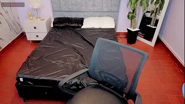 Lana stone  online show from March 2026 03:22:02 AM