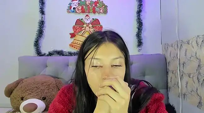 Snapshot of Emma-Wilson chatting on December 2024 04:41:02 AM Emma-Wilson online show from December 2024 04:41:02 AM