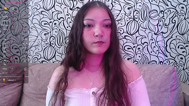 AlisaDevis online show from June 2026 12:22:01 PM