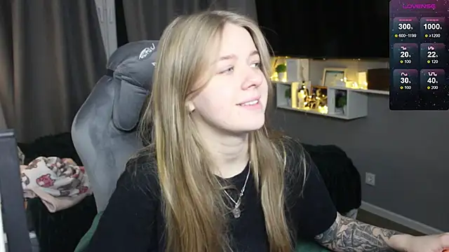 Snapshot of candy_maggie chatting on January 2025 05:01:01 PM candy maggie online show from January 2025 05:01:01 PM