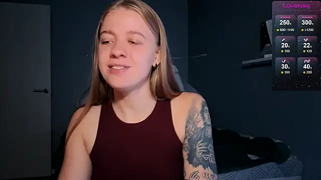 Snapshot of candy_maggie chatting on October 2025 05:35:02 PM candy maggie online show from October 2025 05:35:02 PM