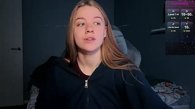 Snapshot of candy_maggie chatting on October 2025 02:18:02 PM candy maggie online show from October 2025 02:18:02 PM