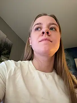 Snapshot of candy_maggie chatting on November 2025 07:52:02 AM candy maggie online show from November 2025 07:52:02 AM