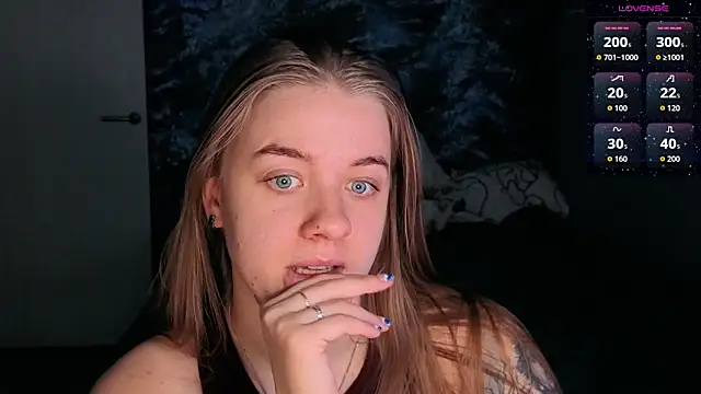 Snapshot of candy_maggie chatting on February 2026 01:28:01 PM candy maggie online show from February 2026 01:28:01 PM