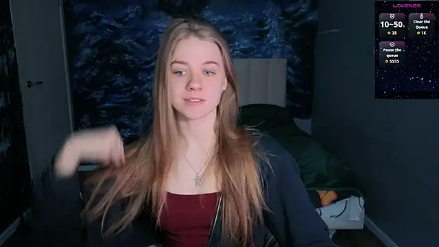 Snapshot of candy_maggie chatting on April 2026 02:17:02 PM candy maggie online show from April 2026 02:17:02 PM