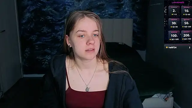 Snapshot of candy_maggie chatting on April 2026 02:00:02 PM candy maggie online show from April 2026 02:00:02 PM