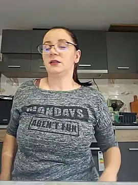 KristenVega online show from November 2025 11:55:02 AM