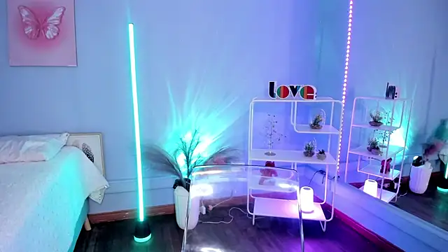 Snapshot of MaveParks_ chatting on September 2025 11:43:01 AM MaveParks online show from September 2025 11:43:01 AM