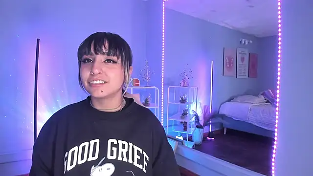 Snapshot of MaveParks_ chatting on November 2025 11:31:01 AM MaveParks online show from November 2025 11:31:01 AM