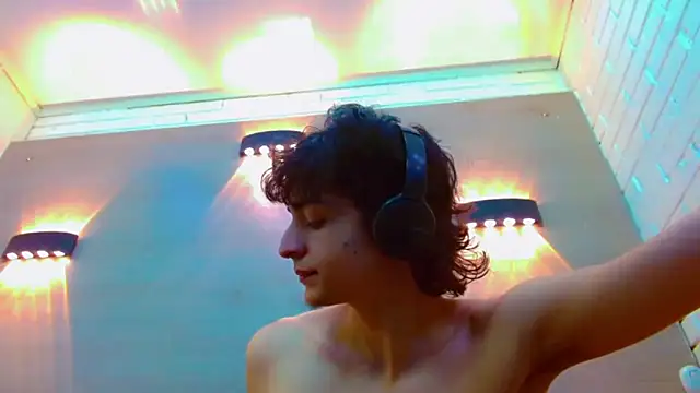 Sr BonnyEthan online show from November 2025 01:55:02 PM