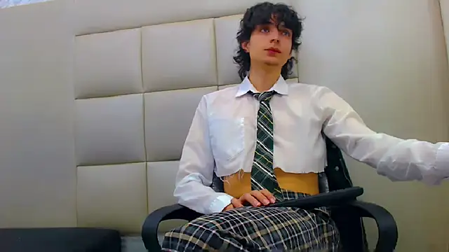 Sr BonnyEthan online show from February 2026 12:44:02 PM